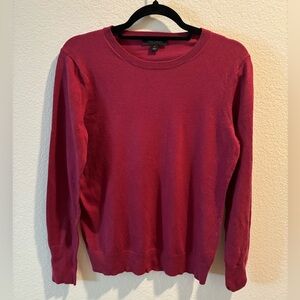Ann Taylor | Lightweight Crew Neck Sweater | Medium